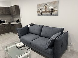 Stunning 3-Room Penthouse W10+W11