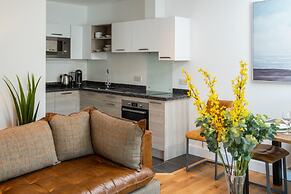10 Loch View With Loch Views