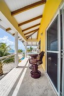 Lucky Duck Villa - Private Beach Escape