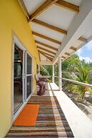 Lucky Duck Villa - Private Beach Escape