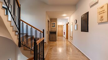Belci City House