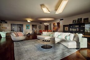 Luxurious Villa Philoxenia