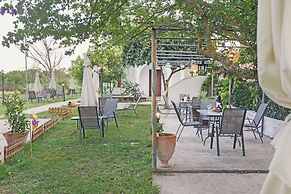 NIKOLOUZOS SUNNY ESTATE