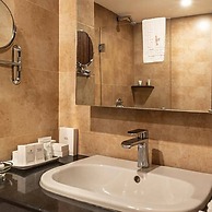 Prideinn Mombasa City 8