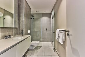 Great Studio With Balcony and City Views