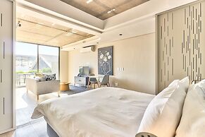 Great Studio With Balcony and City Views
