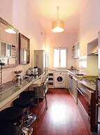 Cozy Central City Apartment