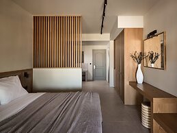 Alamis Hotel & Apartments