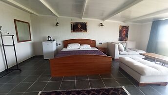 Golyaka Hotel