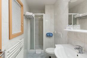 Hotel Center