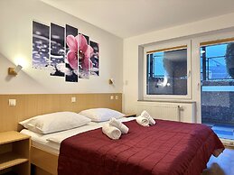 Hotel Center