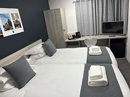 Broadview Hotel