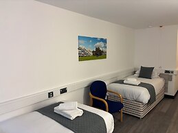 Broadview Hotel