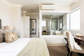 Harbour Square Hotel