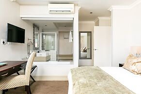 Harbour Square Hotel