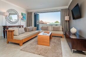 Harbour Square Hotel