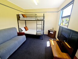Rarakau Lodge