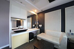 Moon Bay Hotel