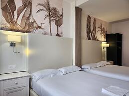 HOTEL ROYAL