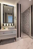 Motif Hotel