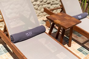 Motif Hotel
