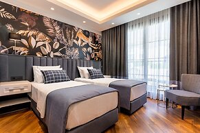 Motif Hotel