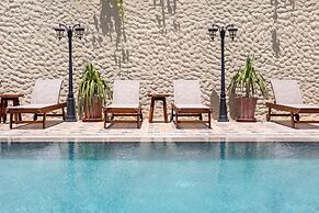 Motif Hotel