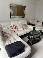Captivating 2-bed House in Wolverhampton