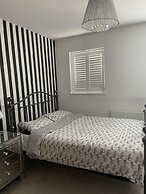 Captivating 2-bed House in Wolverhampton
