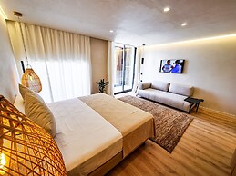S Estancia Suites