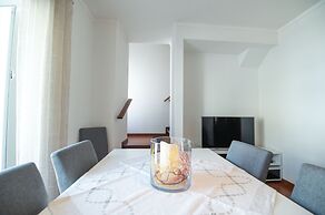 Amazing View Steps to Beach 4beds,ac,self Check-in