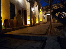 Armesos Cave Hotel