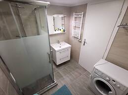 Charming 1-bed Apartment Located in Athina
