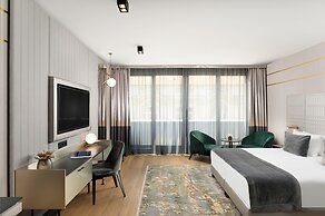 Emerald Hotel