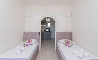 Kamara Apartments