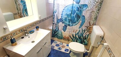 Apartment - Sleeps 2, Parking & Pool Access