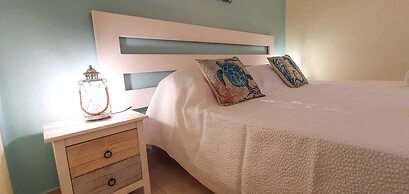 Apartment - Sleeps 2, Parking & Pool Access