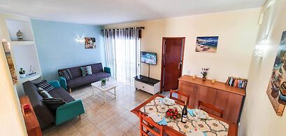 Apartment - Sleeps 2, Parking & Pool Access