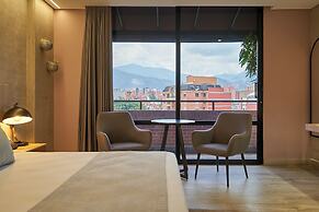Eutopiq Hotel