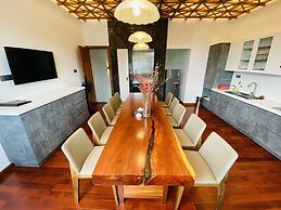MINH CHIEN SUITE