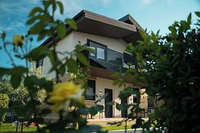 Lej & Laj Residence