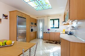 Argyro Villa