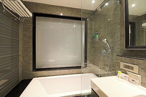 AIR by Ahuja Residences