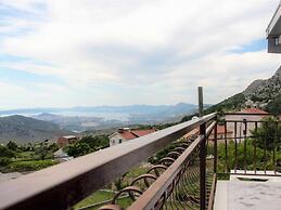 Holiday Home Mons Aureus