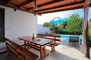 Holiday Home Mons Aureus