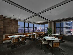 DoubleTree by Hilton Chengdu Riverside - Close to Panda Base and Cheng