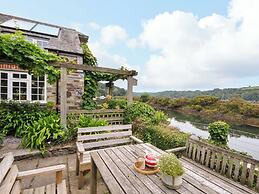 Island House