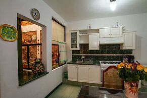 Casa de los Soles