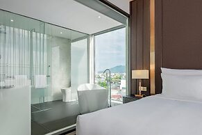 Le Sands Oceanfront Danang Hotel
