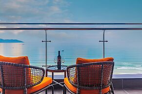 Le Sands Oceanfront Danang Hotel